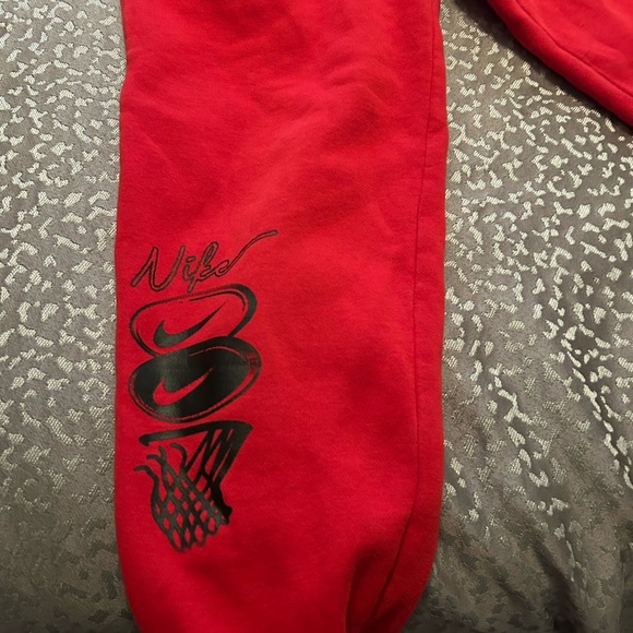 Nike Vibrant Red Apparel - Picture 4 of 4
